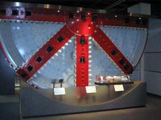 トンネルのシールドマシンの模型