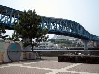 八景島には大きな橋で渡ります